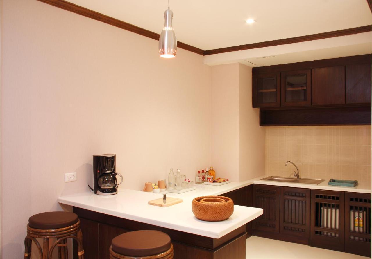 Rayaburi Hotel, Patong Екстериор снимка