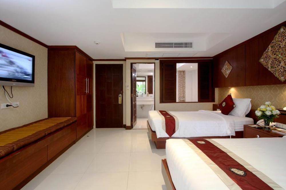 Rayaburi Hotel, Patong Екстериор снимка