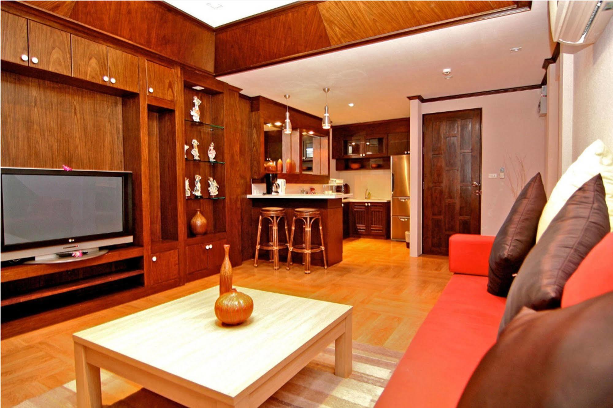 Rayaburi Hotel, Patong Екстериор снимка