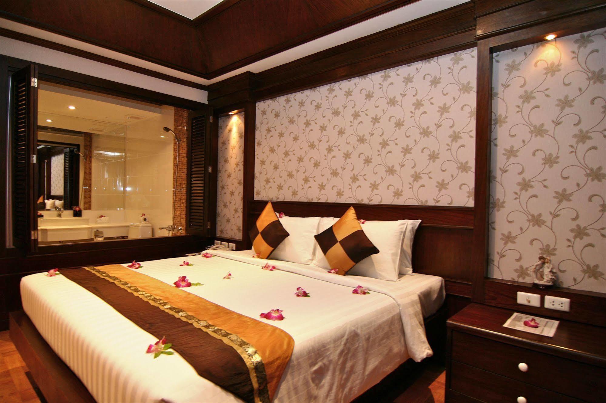 Rayaburi Hotel, Patong Екстериор снимка