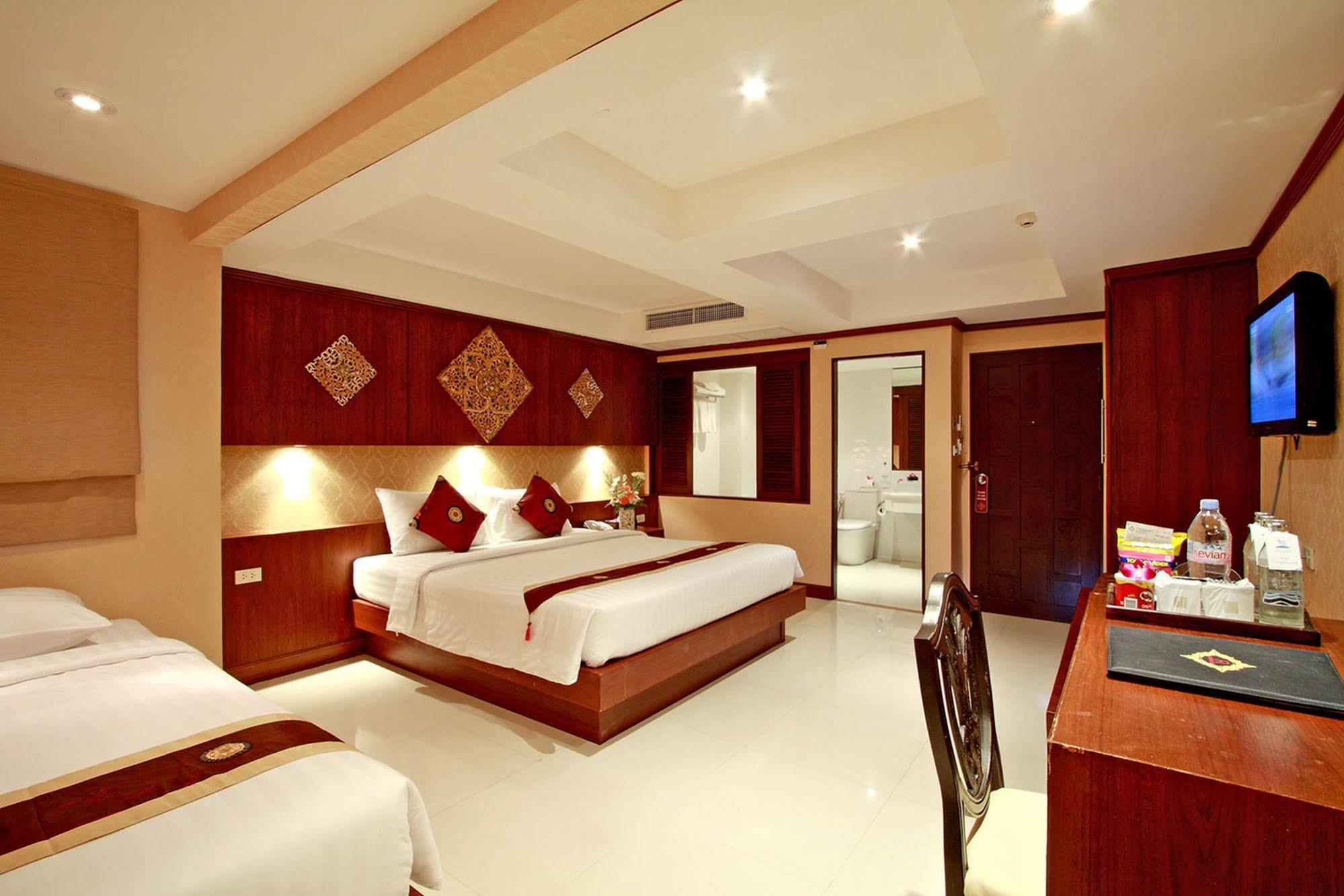 Rayaburi Hotel, Patong Екстериор снимка