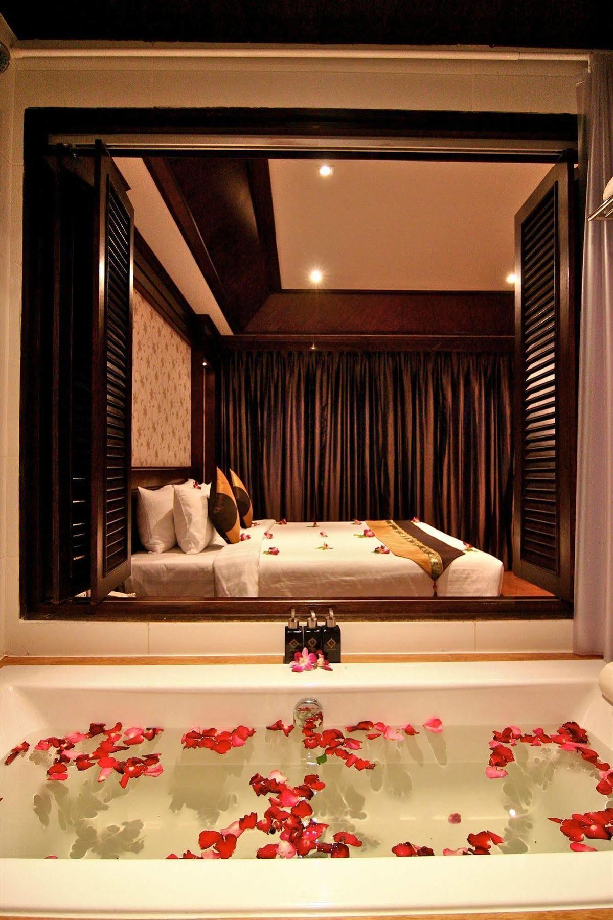 Rayaburi Hotel, Patong Екстериор снимка